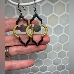 NWOT Arhaus Artistic Black and Gold Wire Wrapped Earrings
